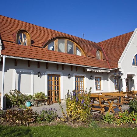 Koczor Winery & Guesthouse 巴拉顿菲赖德 外观 照片