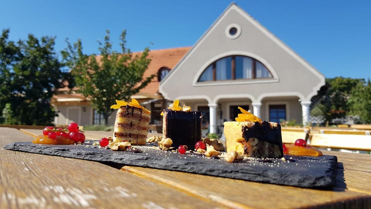 Koczor Winery & Guesthouse 巴拉顿菲赖德 外观 照片